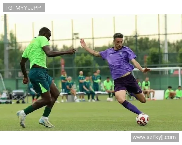 中国足球热身赛球星表现引关注 新星崭露头角备战国际大赛